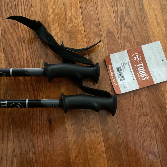 TUBBS ADJUSTABLE TRAIL WALKING POLES GREY NEW - Picture 3 of 3